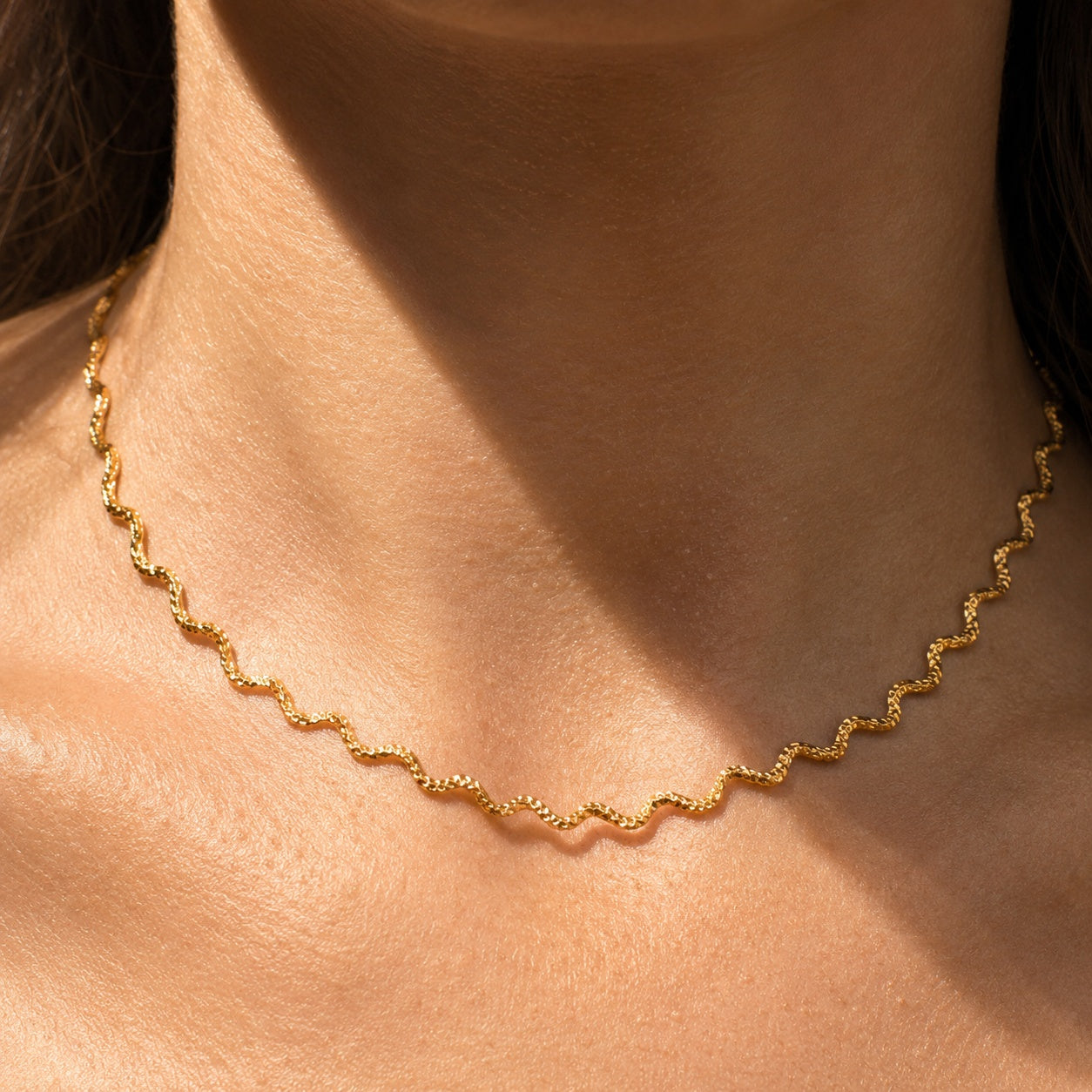Mira Wave Necklace